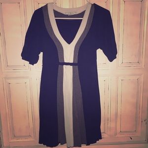 Black sleeveless dress